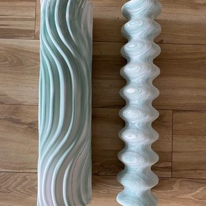 Lululemon foam roller